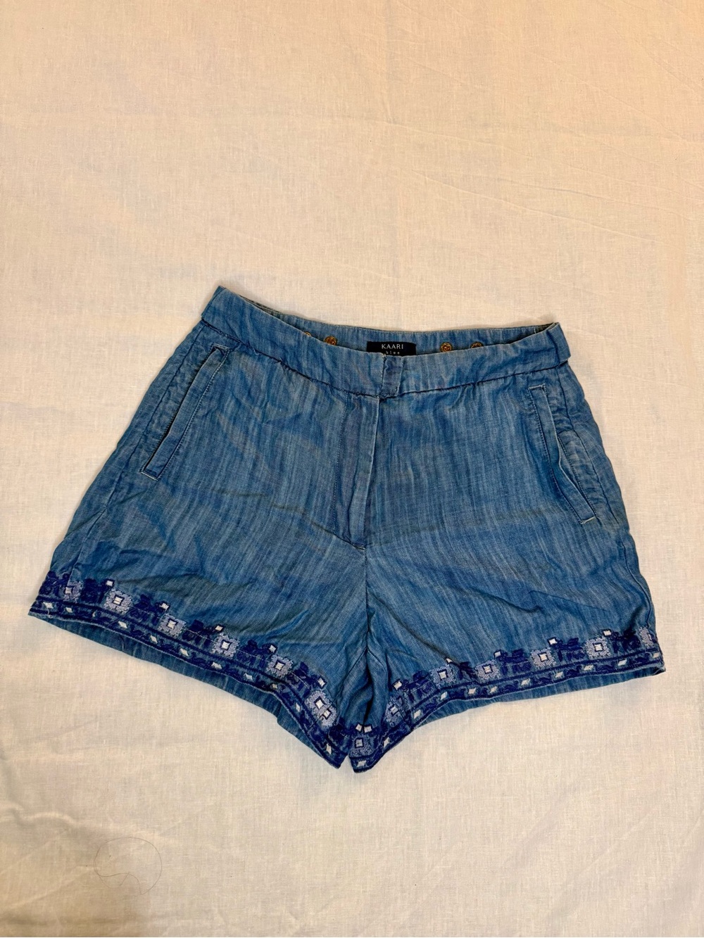 Kaari Blue Chambray Shorts Women’s Size 4 Embroidered Lightweight Summer